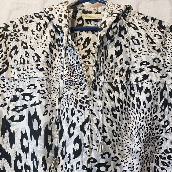 ZENERGY BY CHICO'S Hooded Animal Print Jacket - Picture 5 of 8